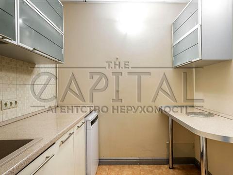 комерційна за адресою Володимира Івасюка просп. (Героїв Сталінграду), 6