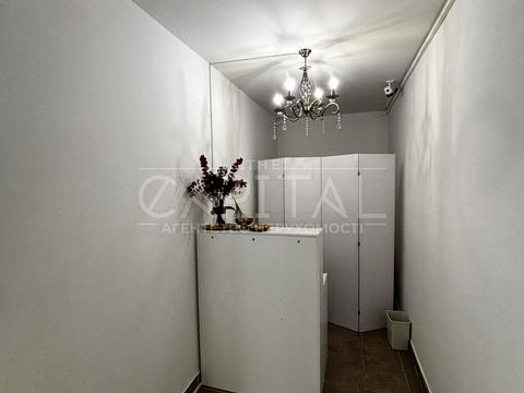 комерційна за адресою Андрія Верхогляда вул. (Михайла Драгомирова), 17