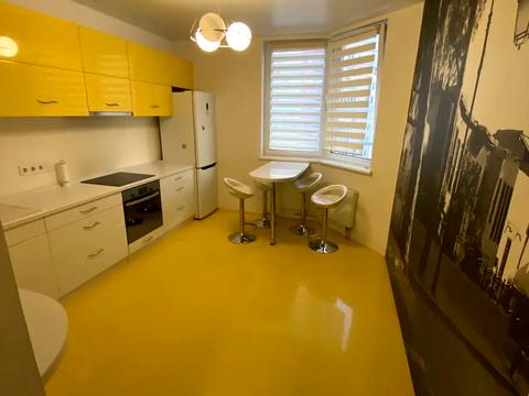 квартира за адресою Василя Симоненка вул., 5-А