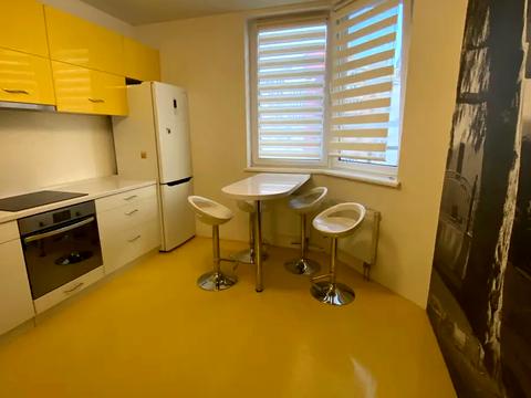 квартира за адресою Василя Симоненка вул., 5-А