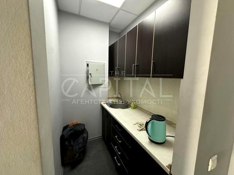 комерційна за адресою Київ, Жилянська вул., 14