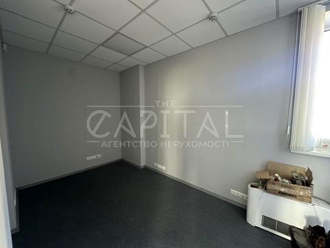 комерційна за адресою Київ, Жилянська вул., 14