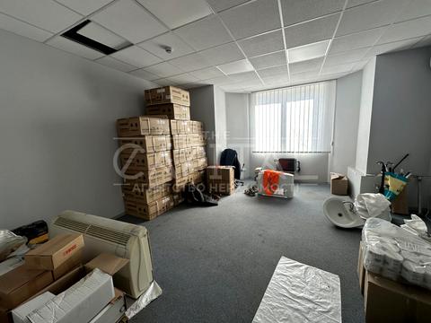 комерційна за адресою Київ, Жилянська вул., 14