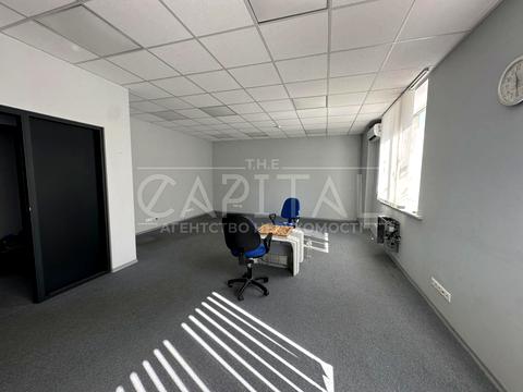 комерційна за адресою Київ, Жилянська вул., 14