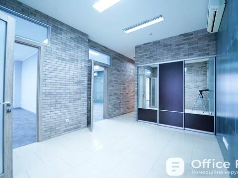 комерційна за адресою Київ, Антоновича вул. (Горького), 33в