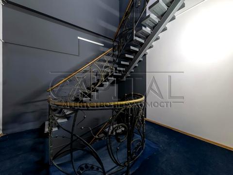 комерційна за адресою Павлівська вул., 18