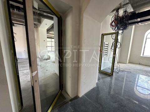 комерційна за адресою Київ, Жилянська вул., 14