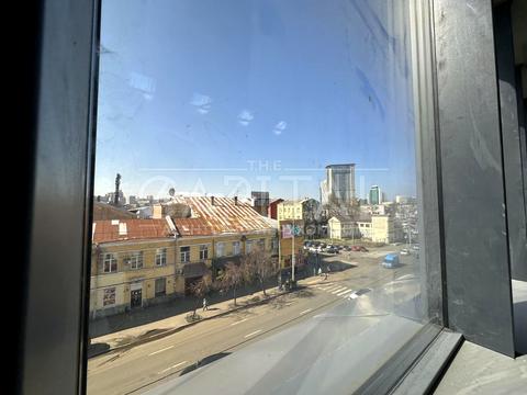 комерційна за адресою Київ, Жилянська вул., 14