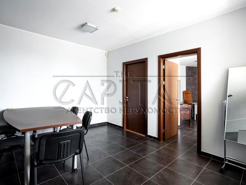 комерційна за адресою Микільсько-Слобідська вул., 4