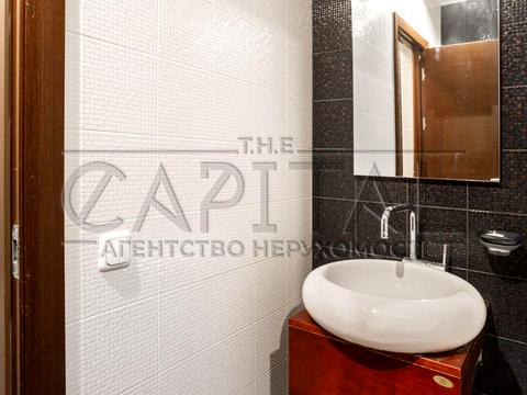 комерційна за адресою Микільсько-Слобідська вул., 4