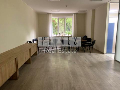 комерційна за адресою Василя Тютюнника вул. (Анрі Барбюса), 16