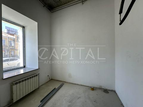 комерційна за адресою Київ, Жилянська вул., 14