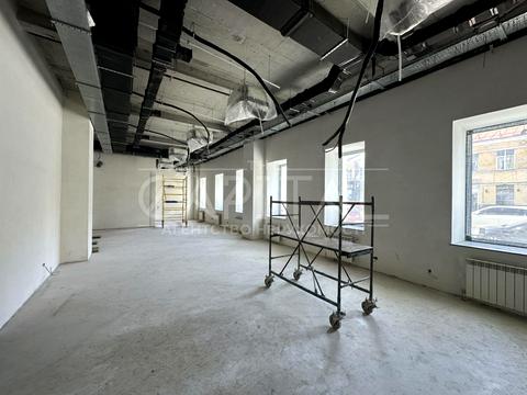 комерційна за адресою Київ, Жилянська вул., 14