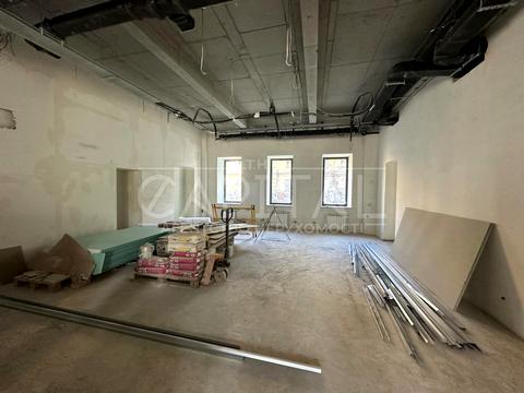 комерційна за адресою Київ, Жилянська вул., 14