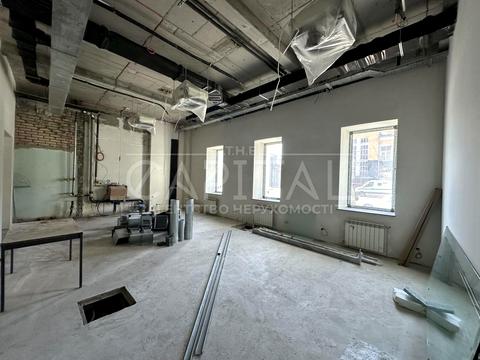 комерційна за адресою Київ, Жилянська вул., 14