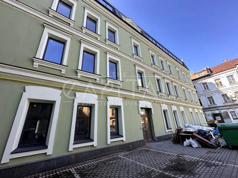 комерційна за адресою Київ, Жилянська вул., 14