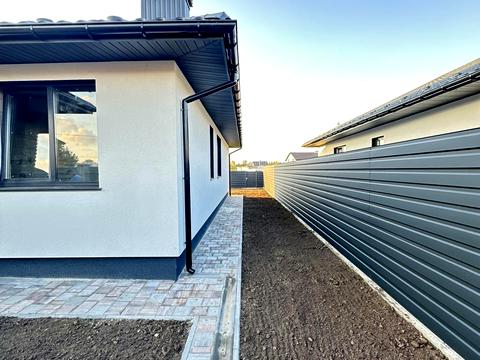 будинок за адресою Веселкова