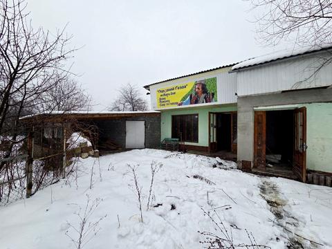 комерційна за адресою Лугова вул., 3а