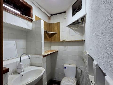 комерційна за адресою Лугова вул., 3а