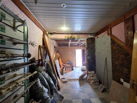 комерційна за адресою Лугова вул., 3а