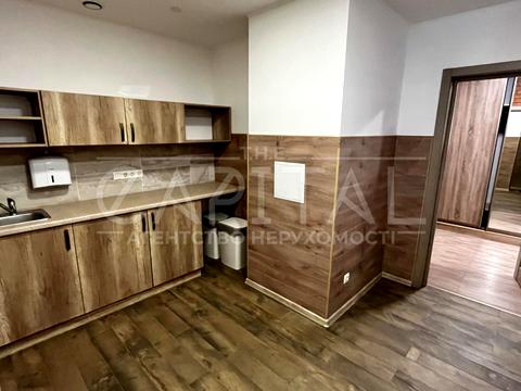 комерційна за адресою Ділова вул. (Димитрова), 2-Б