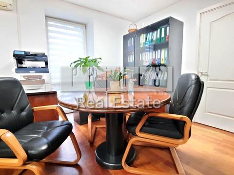 коммерческая по адресу Верховинная ул., 5-Б