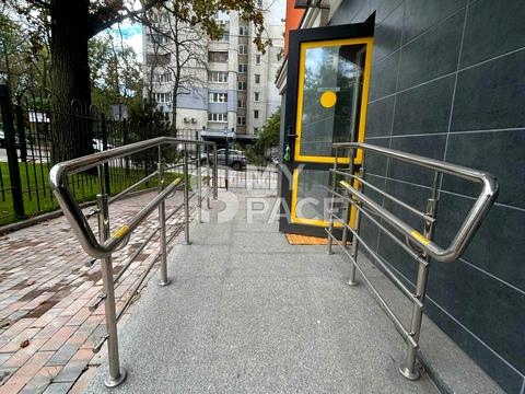 коммерческая по адресу Живописная ул., 3