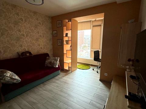 квартира за адресою Левка Лук'яненка вул. (Василя Жуковського), 16, 18, 20, 24