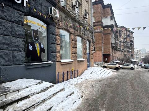комерційна за адресою Січових Стрільців вул. (Артема), 77
