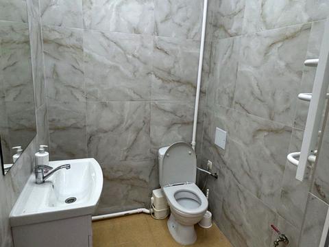 комерційна за адресою Волошкова вул., 6