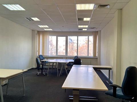 комерційна за адресою Польова вул., 24д