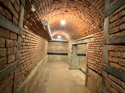 комерційна за адресою Шашкевича вул., 4