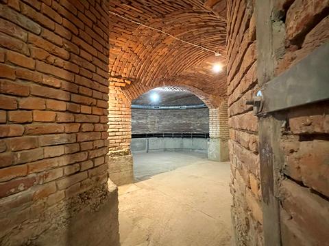 комерційна за адресою Шашкевича вул., 4