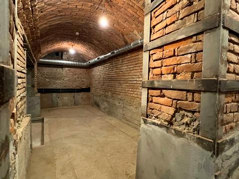 комерційна за адресою Шашкевича вул., 4