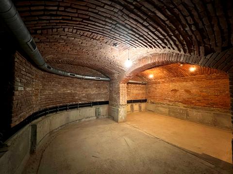 комерційна за адресою Шашкевича вул., 4