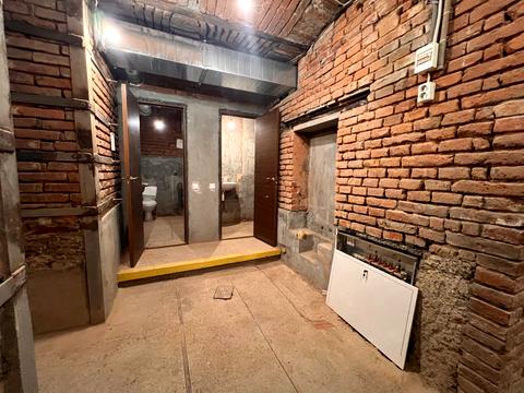 комерційна за адресою Шашкевича вул., 4