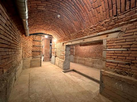 комерційна за адресою Шашкевича вул., 4