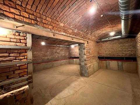 комерційна за адресою Шашкевича вул., 4