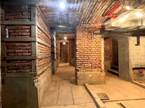 комерційна за адресою Шашкевича вул., 4