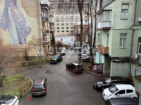 коммерческая по адресу Большая Житомирская ул., 6/11