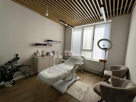 комерційна за адресою Василя Тютюнника вул. (Анрі Барбюса), 28-А