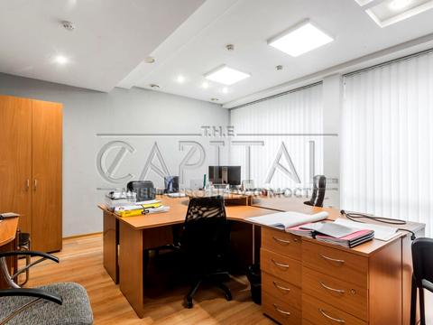 комерційна за адресою Воздвиженська вул., 43