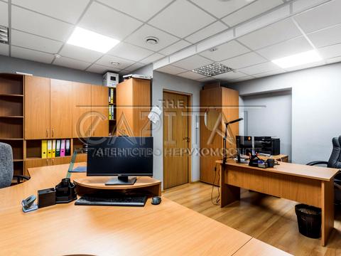 комерційна за адресою Воздвиженська вул., 43