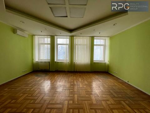 коммерческая по адресу Александра Довженко ул., 18