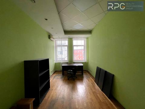 коммерческая по адресу Александра Довженко ул., 18