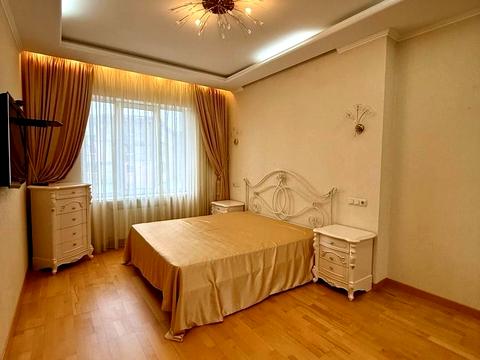 квартира за адресою Київ, Князів Острозьких вул. (Московська), 46/2