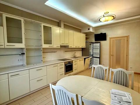 квартира за адресою Київ, Князів Острозьких вул. (Московська), 46/2