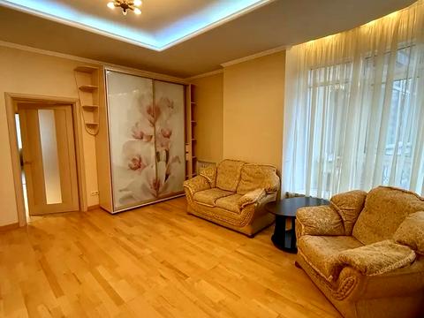 квартира за адресою Київ, Князів Острозьких вул. (Московська), 46/2