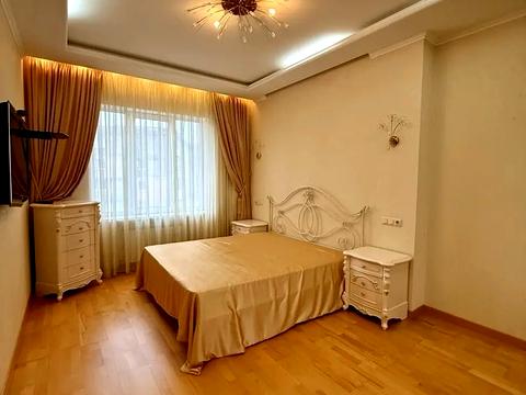 квартира за адресою Київ, Князів Острозьких вул. (Московська), 46/2