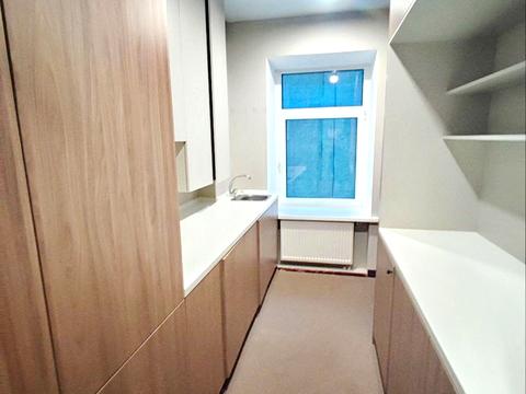 комерційна за адресою Ігорівська вул., 12